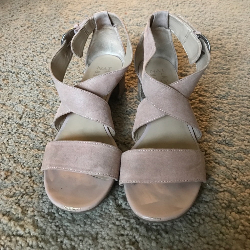 Cute strappy pink/nude sandals